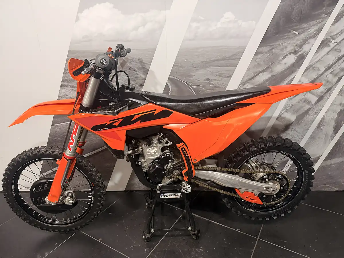 Used 2025 Ktm 250 Sx-F Orange - Interior and Exterior details 8
