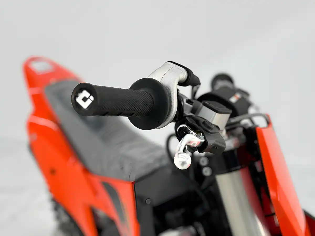 Used 2025 Ktm 250 Sx Scrambler Orange - Interior and Exterior details 9