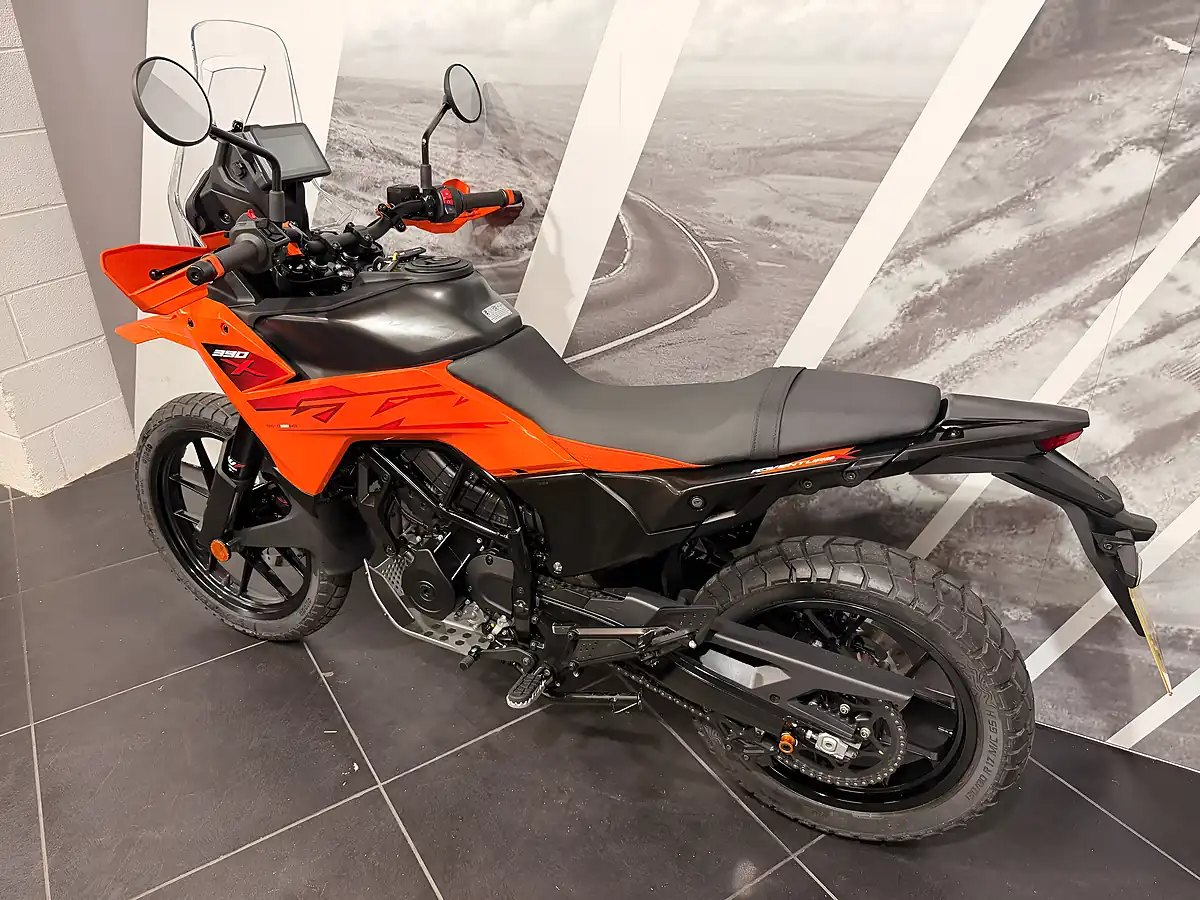 Used 2025 Ktm 390 Adventure X Orange - Interior and Exterior details 8