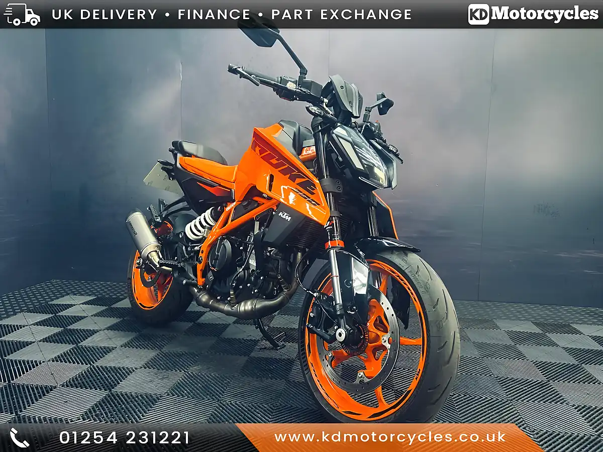 Used 2025 Ktm 390 Duke Orange - Front View