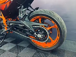 Used 2025 Ktm 390 Duke Orange - Interior and Exterior details 19
