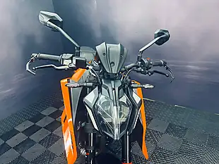Used 2025 Ktm 390 Duke Orange - Interior and Exterior details 9
