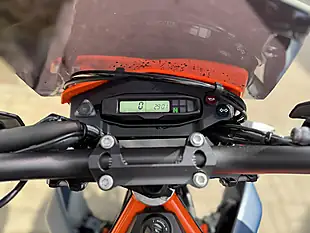 Used 2025 Ktm 690 Smc R Orange - Interior and Exterior details 10