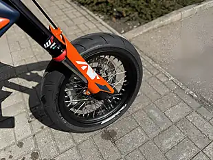 Used 2025 Ktm 690 Smc R Orange - Interior and Exterior details 13