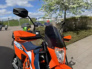 Used 2025 Ktm 690 Smc R Orange - Interior and Exterior details 14