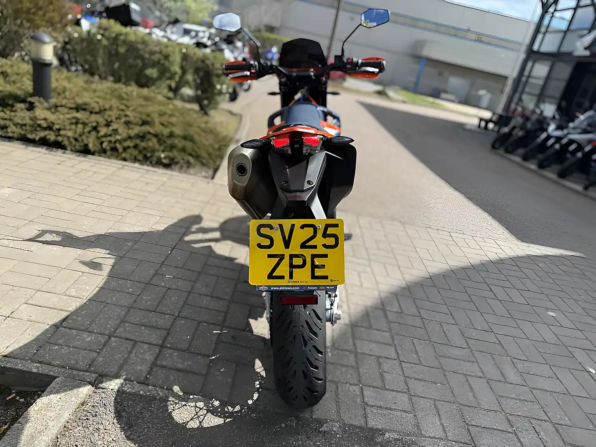 Used 2025 Ktm 690 Smc R Orange - Interior and Exterior details 8