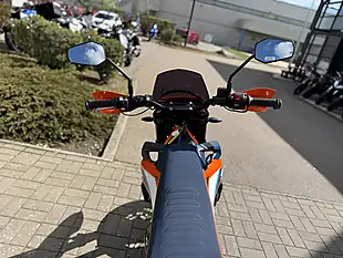 Used 2025 Ktm 690 Smc R Orange - Interior and Exterior details 9