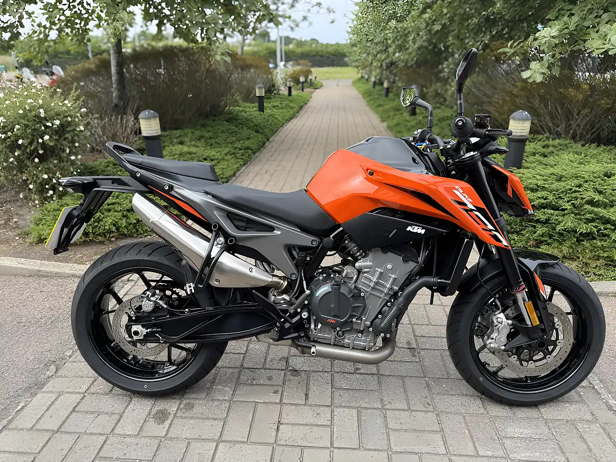 Used 2025 Ktm 790 Duke L 24 Orange - Front View