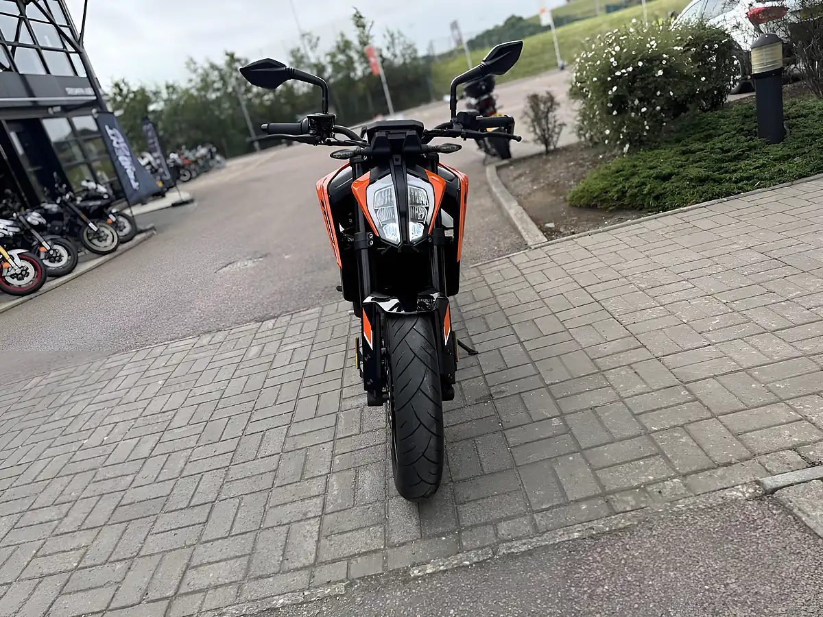 Used 2025 Ktm 790 Duke L 24 Orange - Interior and Exterior details 4