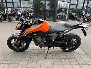 Used 2025 Ktm 790 Duke L 24 Orange - Interior and Exterior details 6