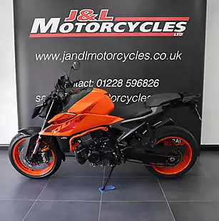 Used 2025 Ktm 990 Duke Full Tech Pack Orange - Interior and Exterior details 6