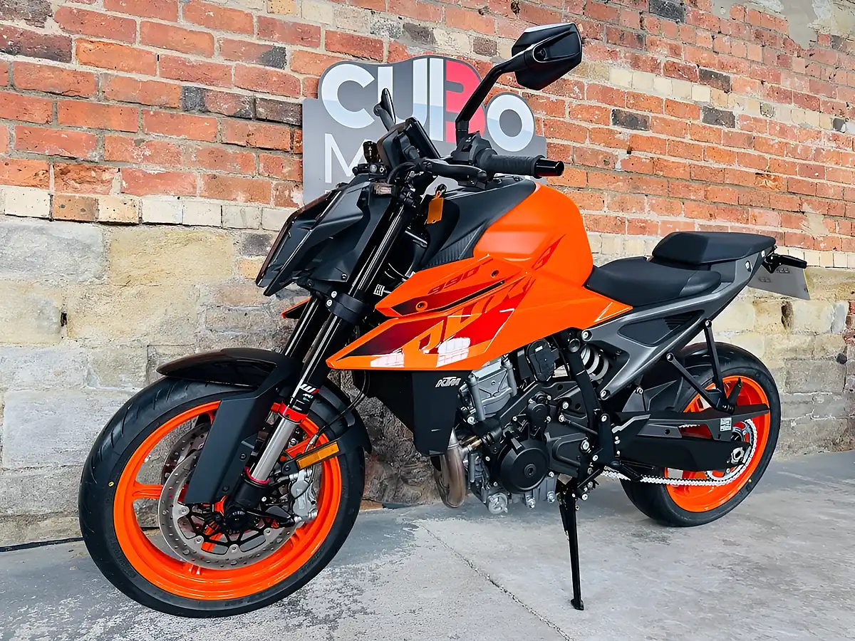 Used 2025 Ktm 990 Duke Orange - Interior and Exterior details 12