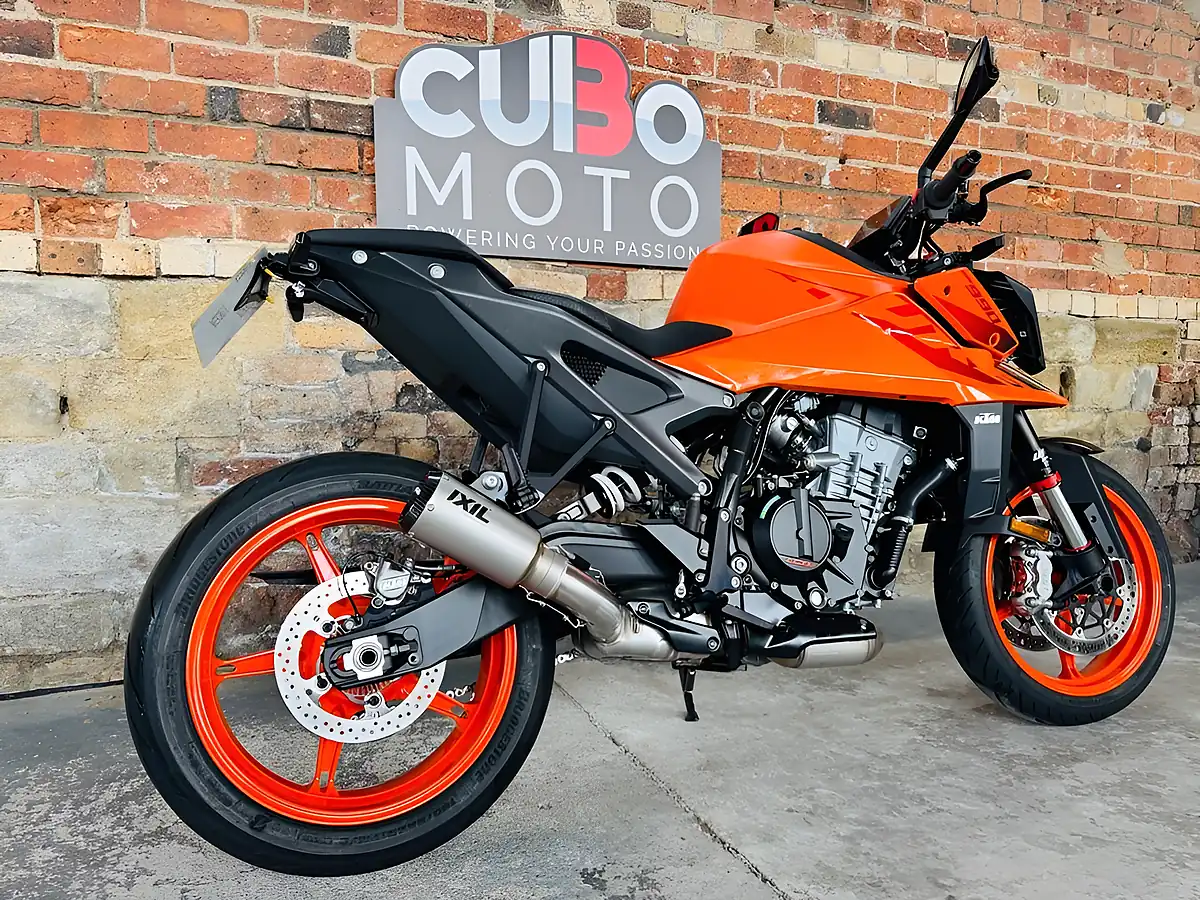 Used 2025 Ktm 990 Duke Orange - Interior and Exterior details 4