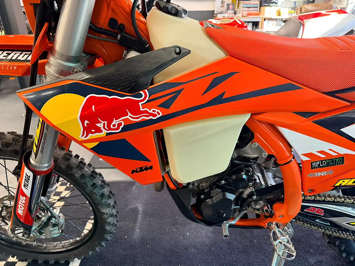 Used 2025 Ktm Exc-F Champion Edition Orange - Interior and Exterior details 6