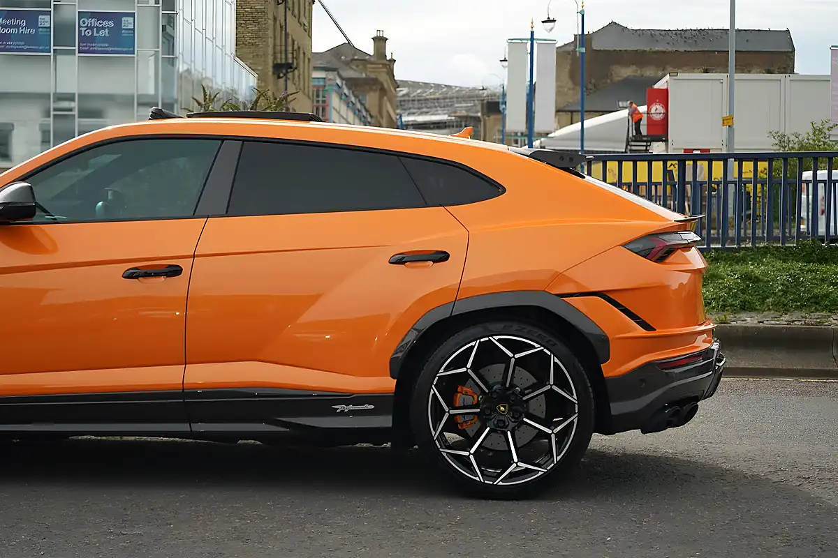 Used 2025 Lamborghini Urus Performante Arancio Borealis (orange) - Interior and Exterior details 10