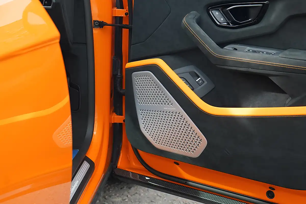 Used 2025 Lamborghini Urus Performante Arancio Borealis (orange) - Interior and Exterior details 12