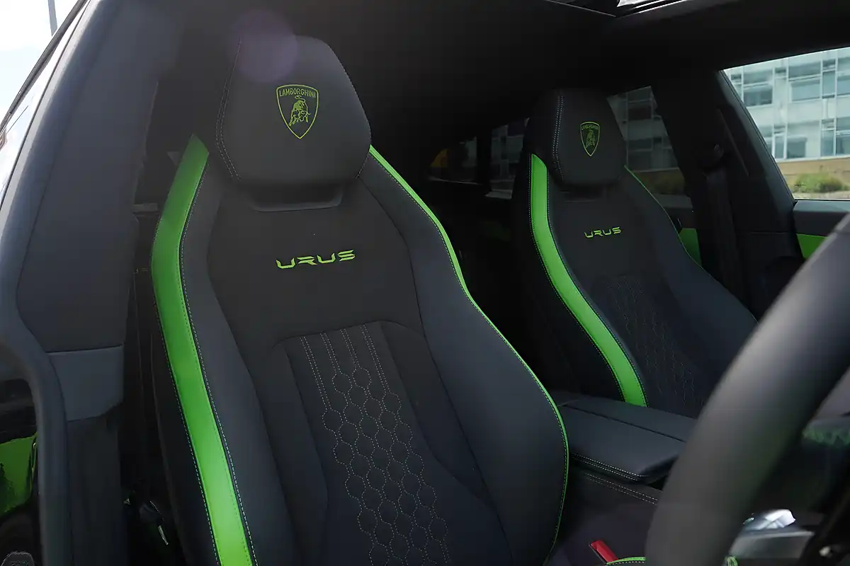 Used 2025 Lamborghini Urus S Black - Interior and Exterior details 3
