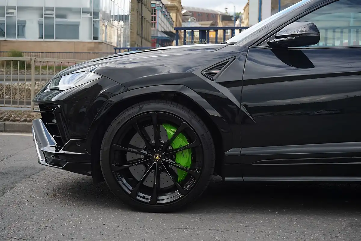 Used 2025 Lamborghini Urus S Black - Interior and Exterior details 8
