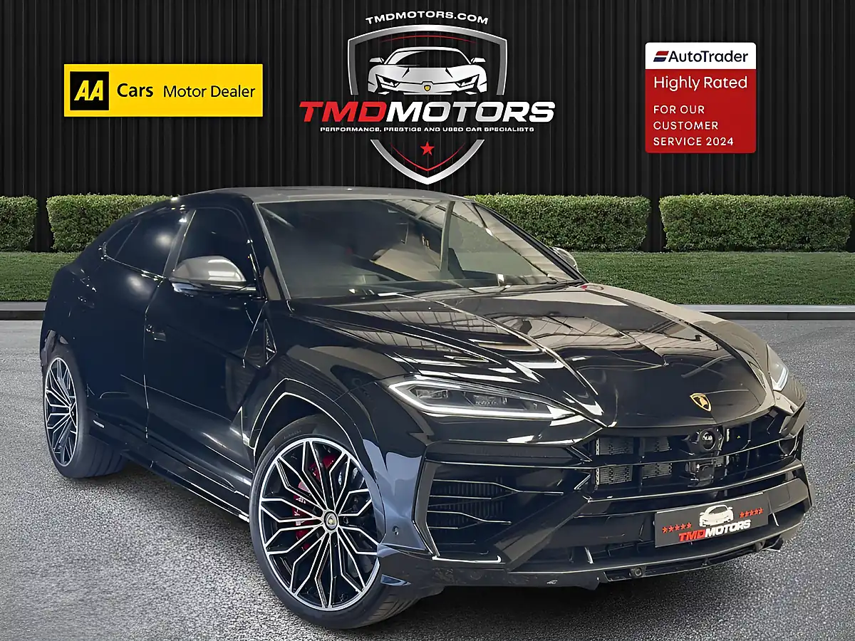 Used 2025 Lamborghini Urus Se Black - Front View
