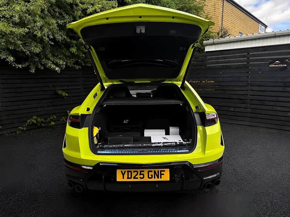 Used 2025 Lamborghini Urus Se Green - Interior and Exterior details 15