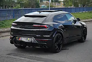 Used 2025 Lamborghini Urus Se Nero Helene (black) - Interior and Exterior details 10
