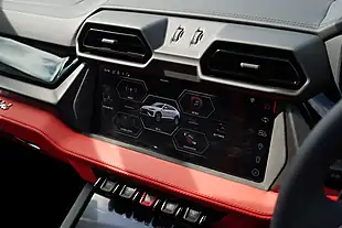 Used 2025 Lamborghini Urus Se Nero Helene (black) - Interior and Exterior details 16