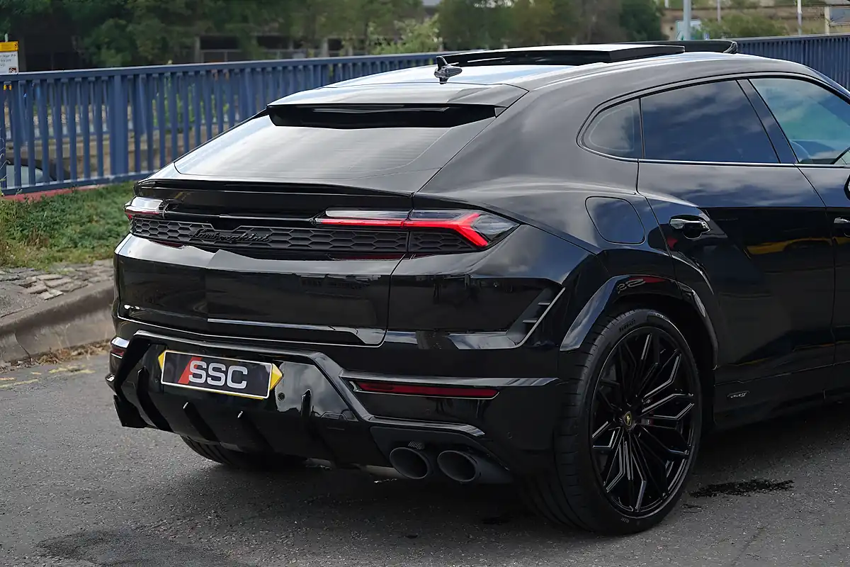 Used 2025 Lamborghini Urus Se Nero Helene (black) - Interior and Exterior details 19