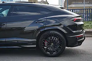 Used 2025 Lamborghini Urus Se Nero Helene (black) - Interior and Exterior details 7