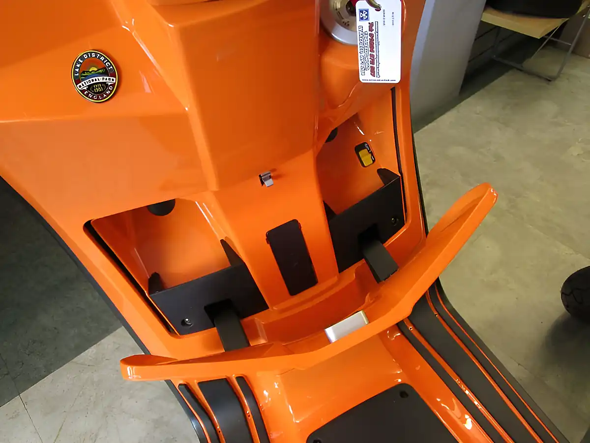 Used 2025 Lambretta V-50 Special Orange - Interior and Exterior details 15