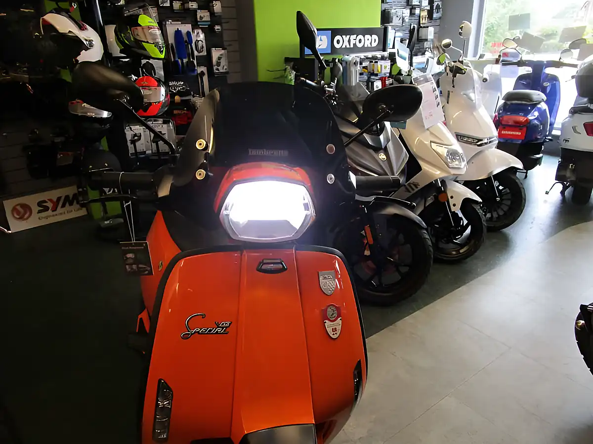 Used 2025 Lambretta V-50 Special Orange - Interior and Exterior details 19