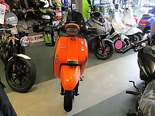 Used 2025 Lambretta V-50 Special Orange - Interior and Exterior details 9