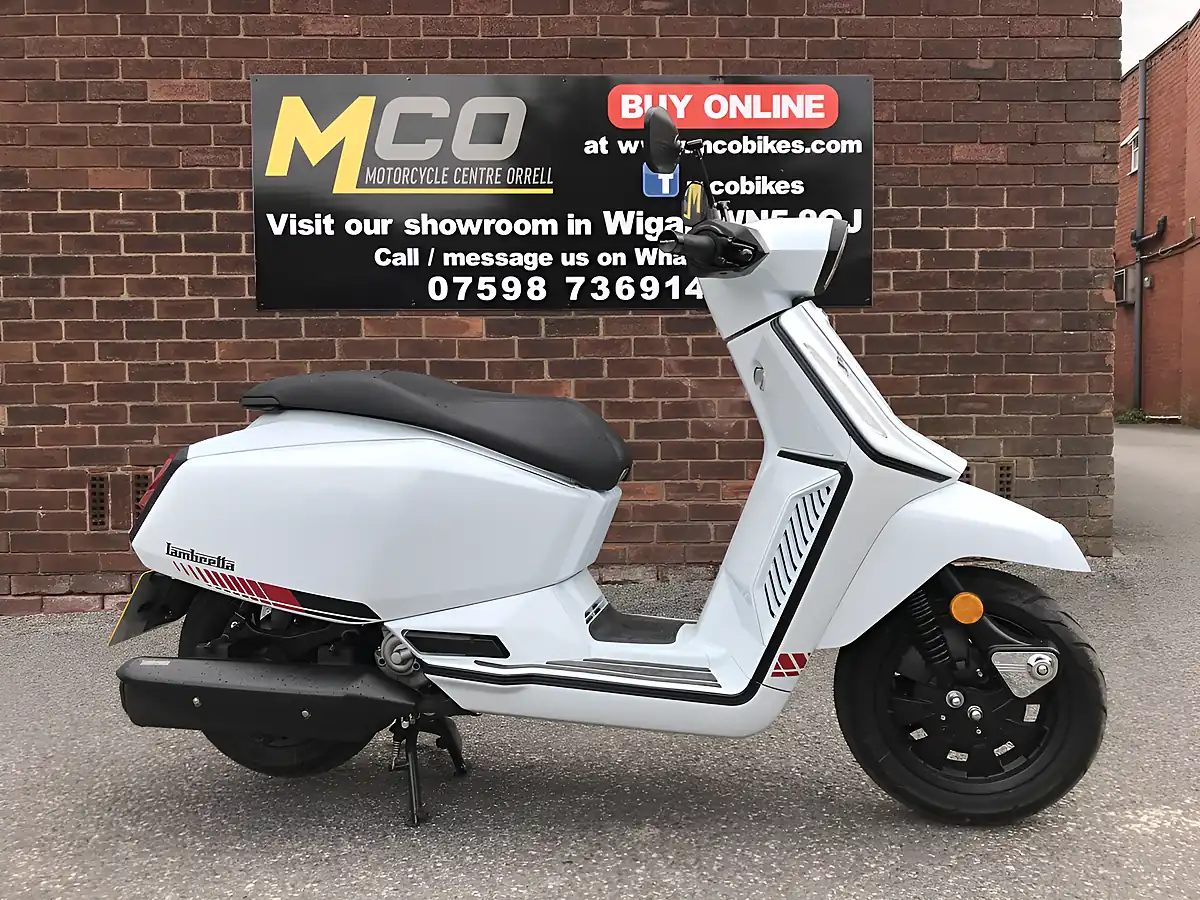 Used 2025 Lambretta X 125 White - Interior and Exterior details 13