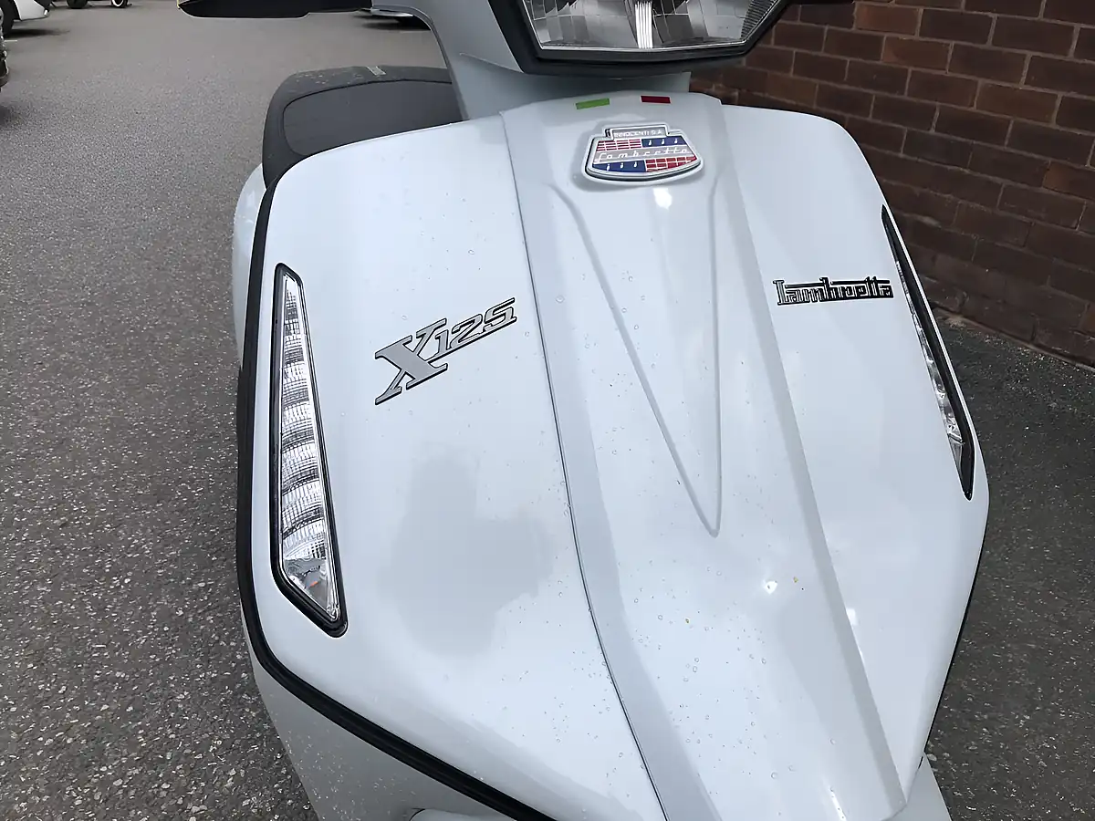 Used 2025 Lambretta X 125 White - Interior and Exterior details 3