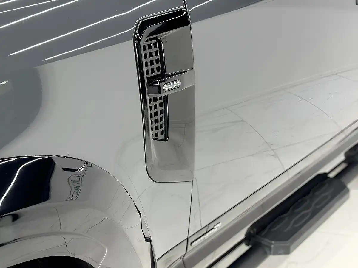 Used 2025 Land Rover Defender 110 X Black - Interior and Exterior details 15
