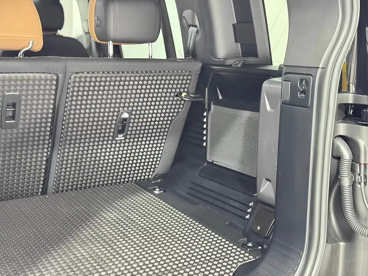 Used 2025 Land Rover Defender 110 X Black - Interior and Exterior details 20