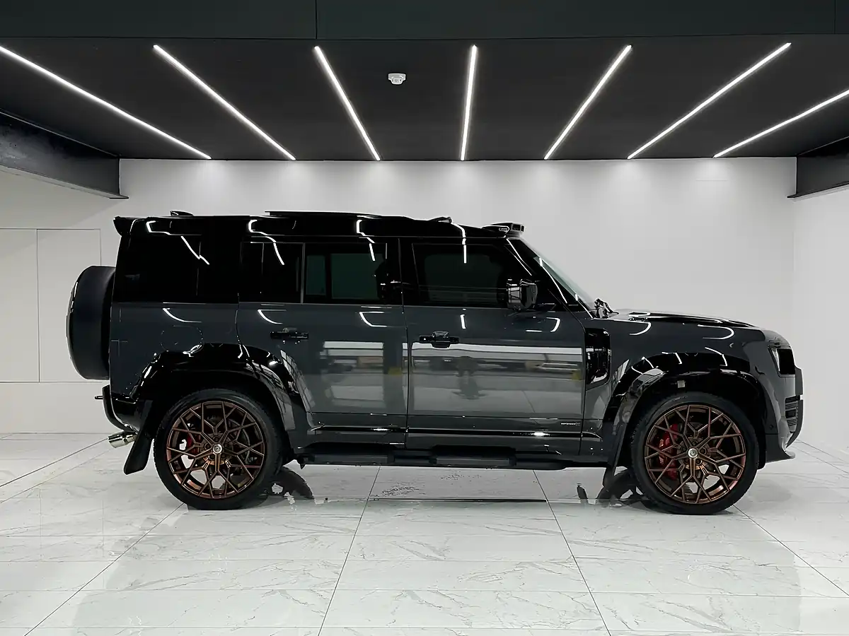Used 2025 Land Rover Defender 110 X Black - Interior and Exterior details 4