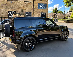 Used 2025 Land Rover Defender 110 X-Dynamic Hse Santorini Black - Interior and Exterior details 8
