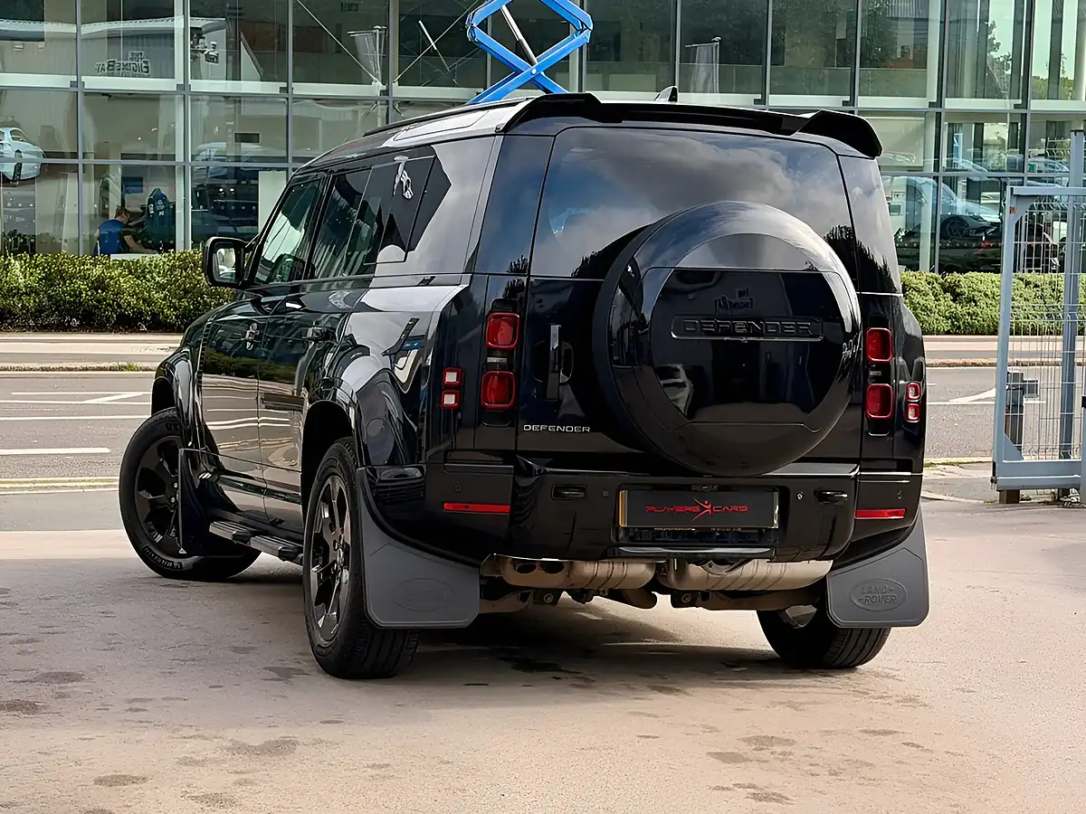 Used 2025 Land Rover Defender 110 X-Dynamic Se Black - Interior and Exterior details 18