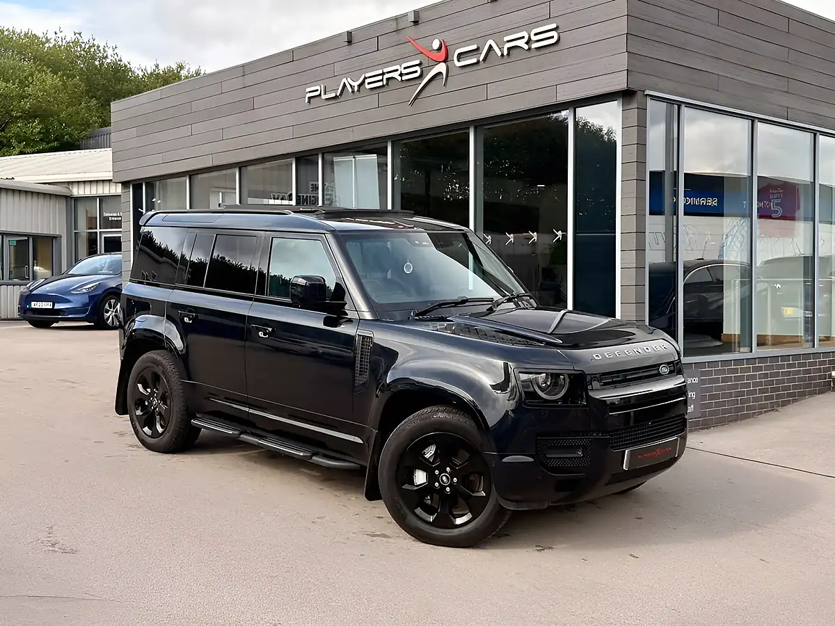 Used 2025 Land Rover Defender 110 X-Dynamic Se Black - Interior and Exterior details 2