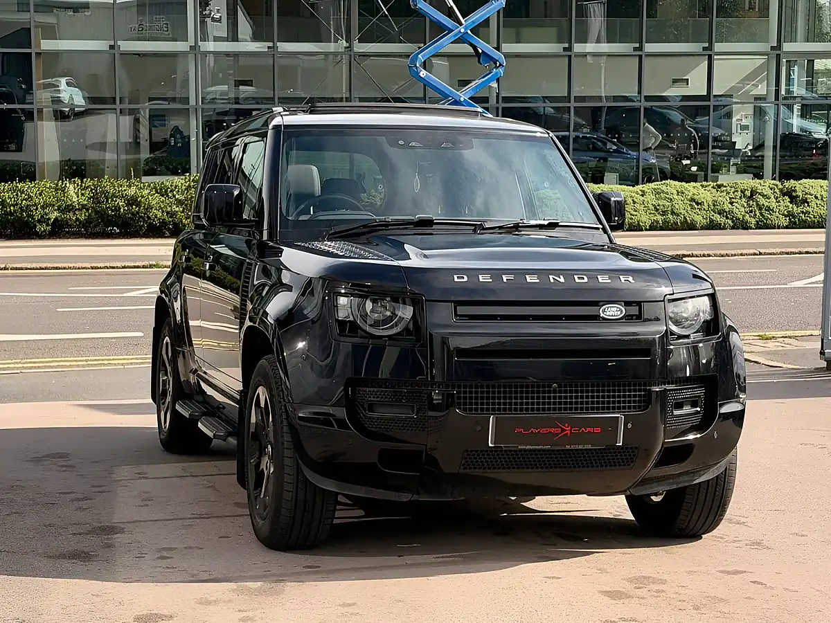 Used 2025 Land Rover Defender 110 X-Dynamic Se Black - Interior and Exterior details 5