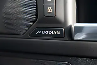Used 2025 Land Rover Defender 110 X-Dynamic Se Black - Interior and Exterior details 18