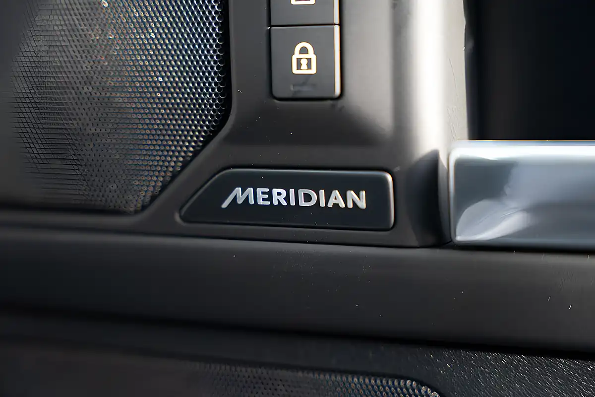 Used 2025 Land Rover Defender 110 X-Dynamic Se Black - Interior and Exterior details 18