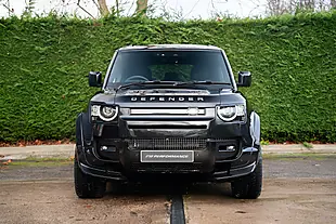 Used 2025 Land Rover Defender 110 X-Dynamic Se Black - Interior and Exterior details 20
