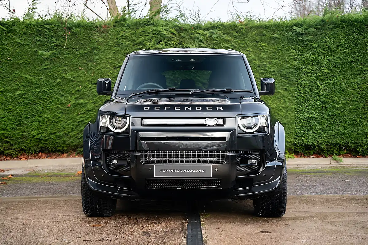 Used 2025 Land Rover Defender 110 X-Dynamic Se Black - Interior and Exterior details 20