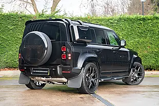 Used 2025 Land Rover Defender 110 X-Dynamic Se Black - Interior and Exterior details 7