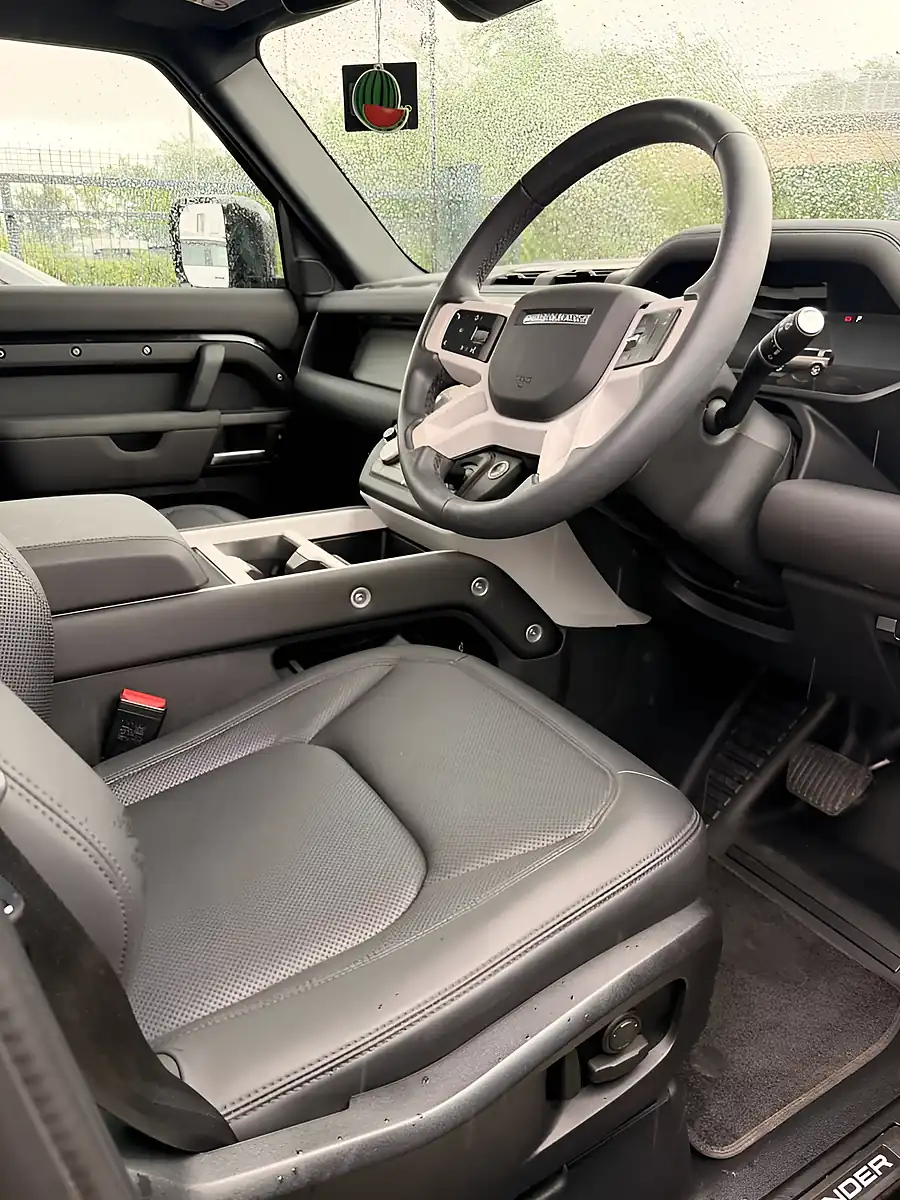 Used 2025 Land Rover Defender 110 X-Dynamic Se Black - Interior and Exterior details 15