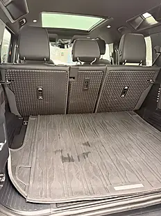 Used 2025 Land Rover Defender 110 X-Dynamic Se Black - Interior and Exterior details 20
