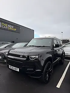 Used 2025 Land Rover Defender 110 X-Dynamic Se Black - Interior and Exterior details 3