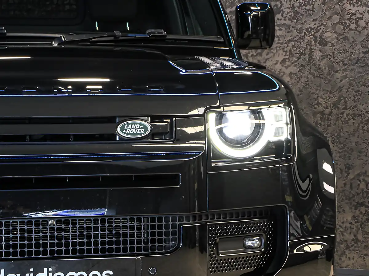 Used 2025 Land Rover Defender 90 X-Dynamic Hse Black - Interior and Exterior details 10