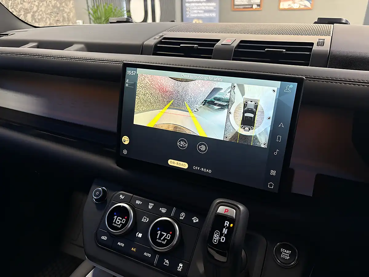 Used 2025 Land Rover Defender 90 X-Dynamic Hse Black - Interior and Exterior details 13